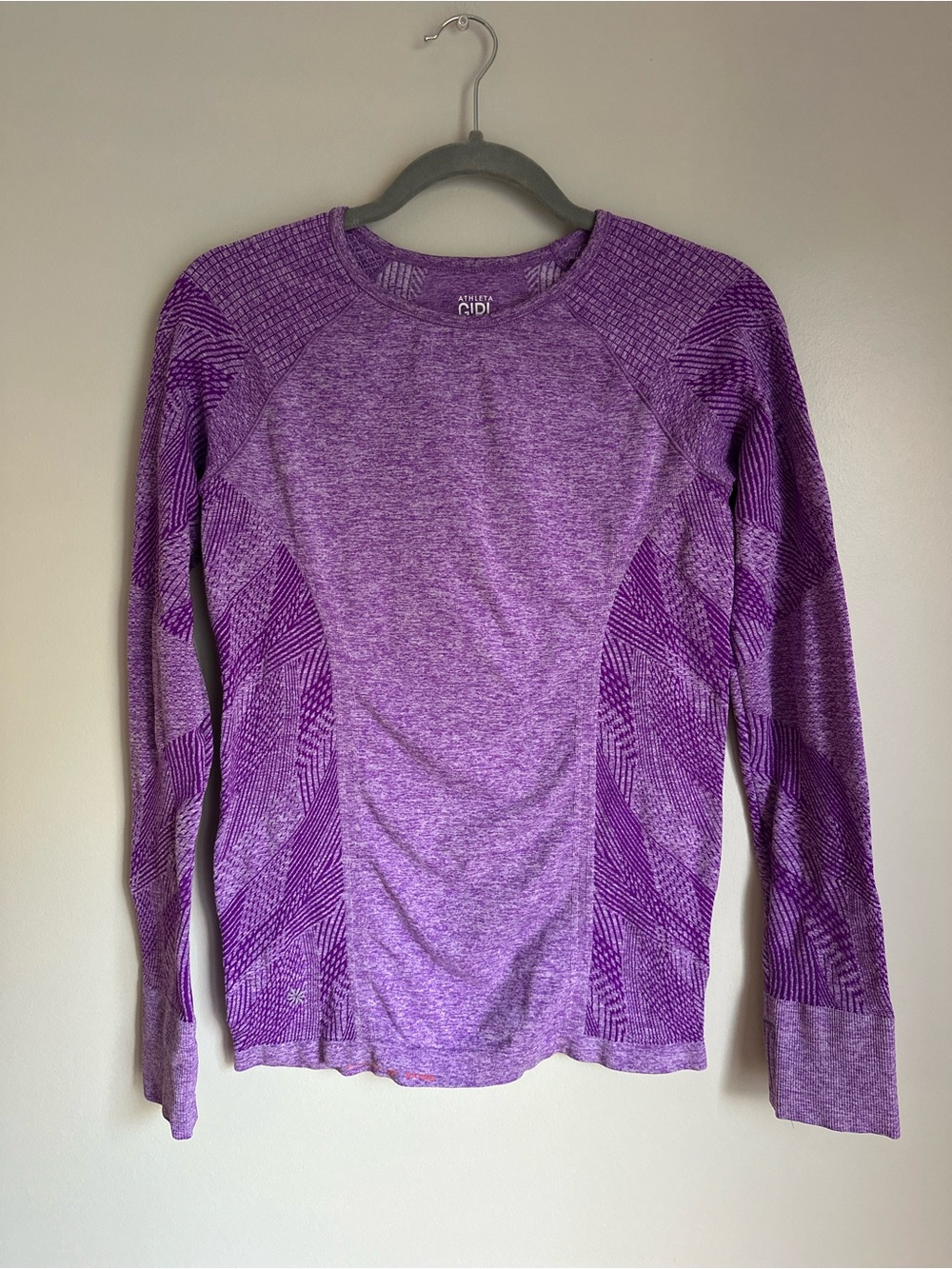 Athleta Girl Power Up Top XL 14 Purple Long Sleeve Crew Neck Seamless Logo